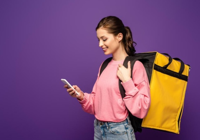 Подборка девушек курьеров