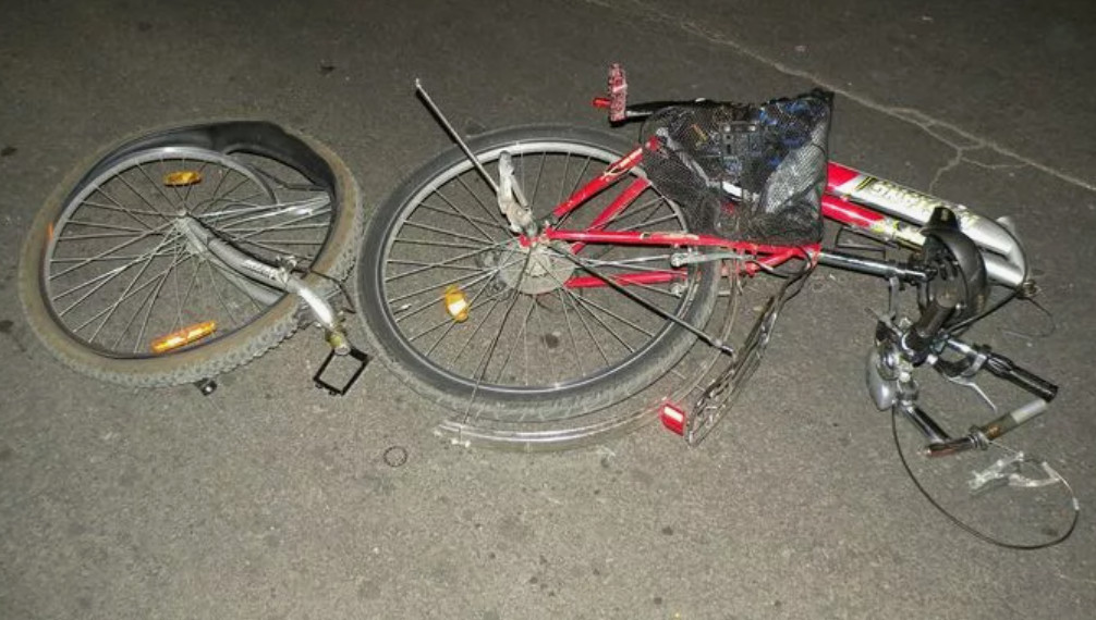 сломался велосипед у курьера